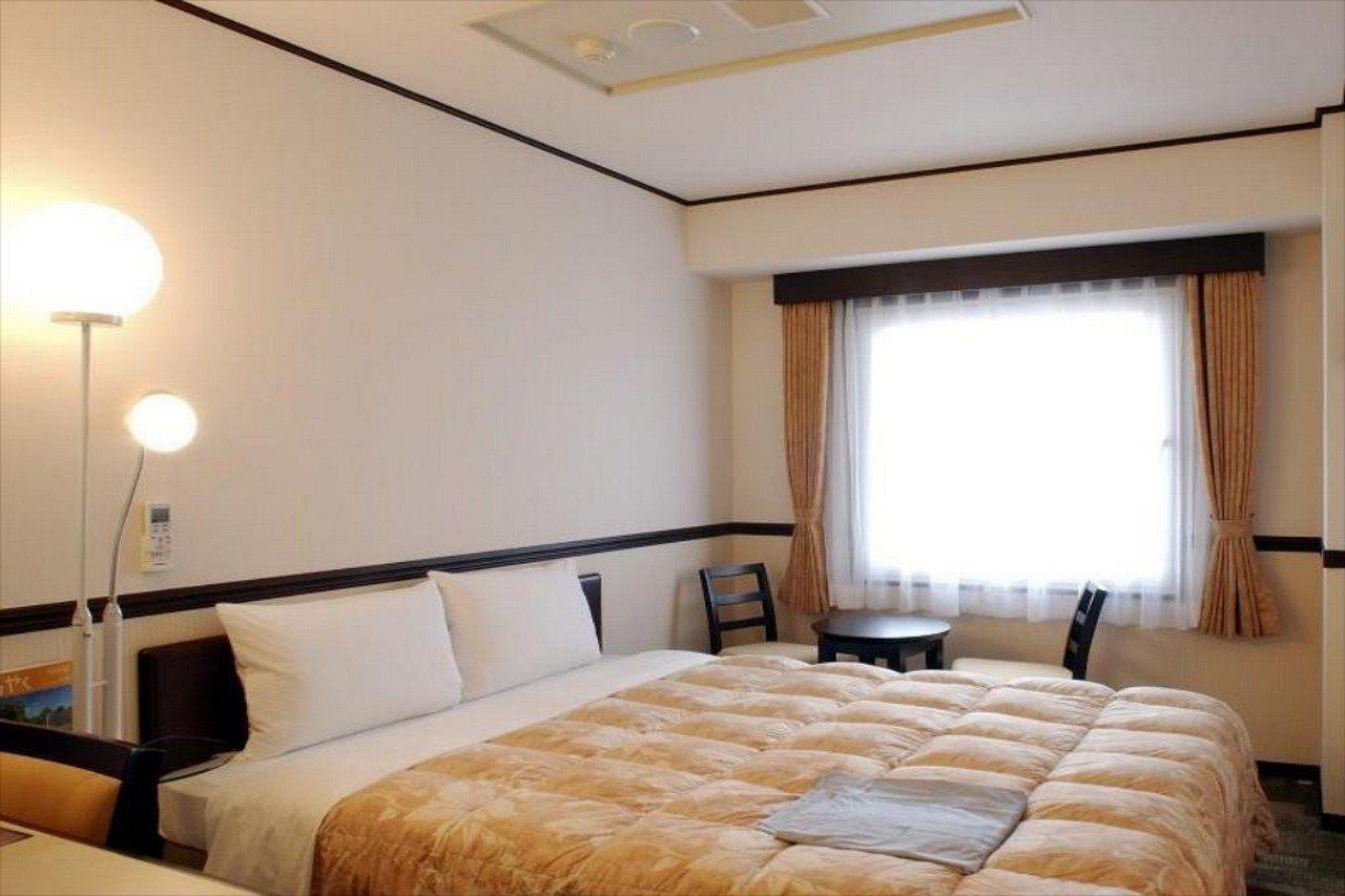 Toyoko Inn Okayama Eki Nishi Guchi Migi Eksteriør bilde