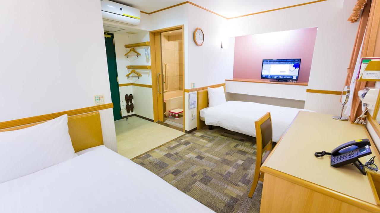 Toyoko Inn Okayama Eki Nishi Guchi Migi Eksteriør bilde